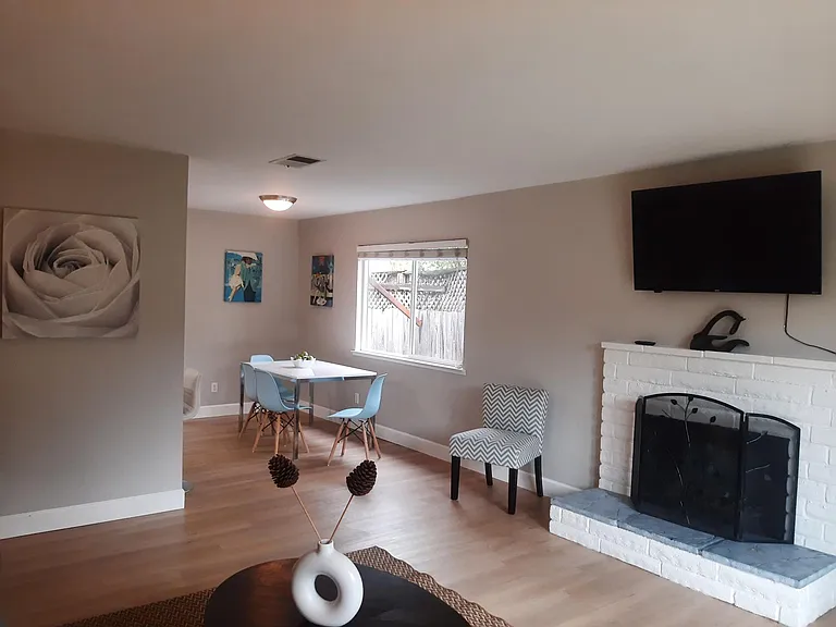 7882 Bernice Ct — Photo 10