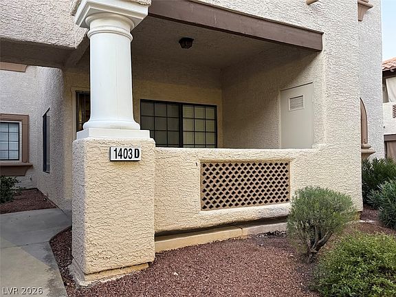 2nd image of 1403 Santa Margarita St Unit D