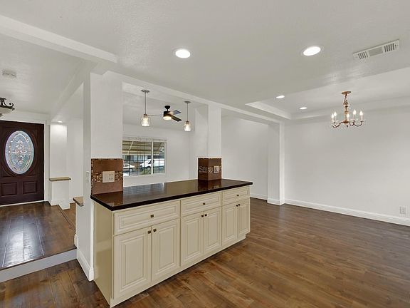 5th image of 308 Plantation Way