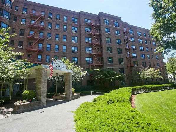 84-01 Main Street #702, Briarwood, NY 11435