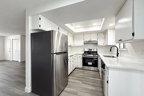 Avalon Court Apartments Photo 1