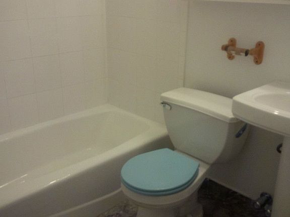 4th image of 220 W 104th St APT 3RW