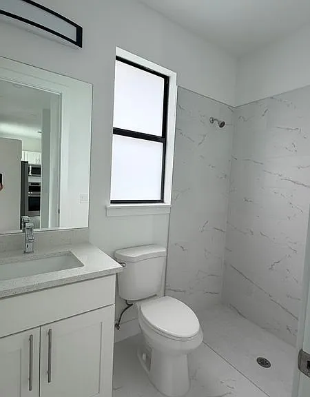 1103 Dean St E — Photo 8