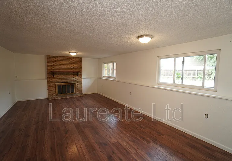 11536 E Center Dr — Photo 8