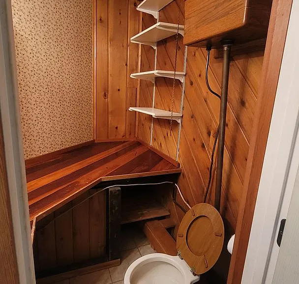 2432 Burtis Ave — Photo 8