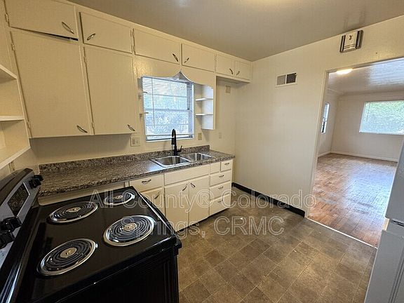 5th image of 222 N Logan Ave