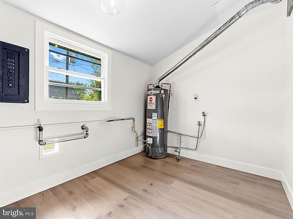 5th image of 43 Gainscott Ln