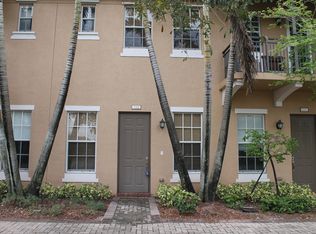 712 SW 147th Ave, Pembroke Pines, FL 33027