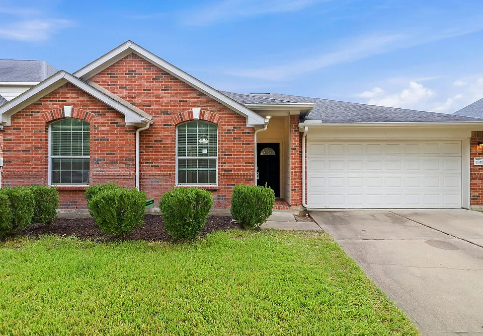 7811 Iris Glen Ln