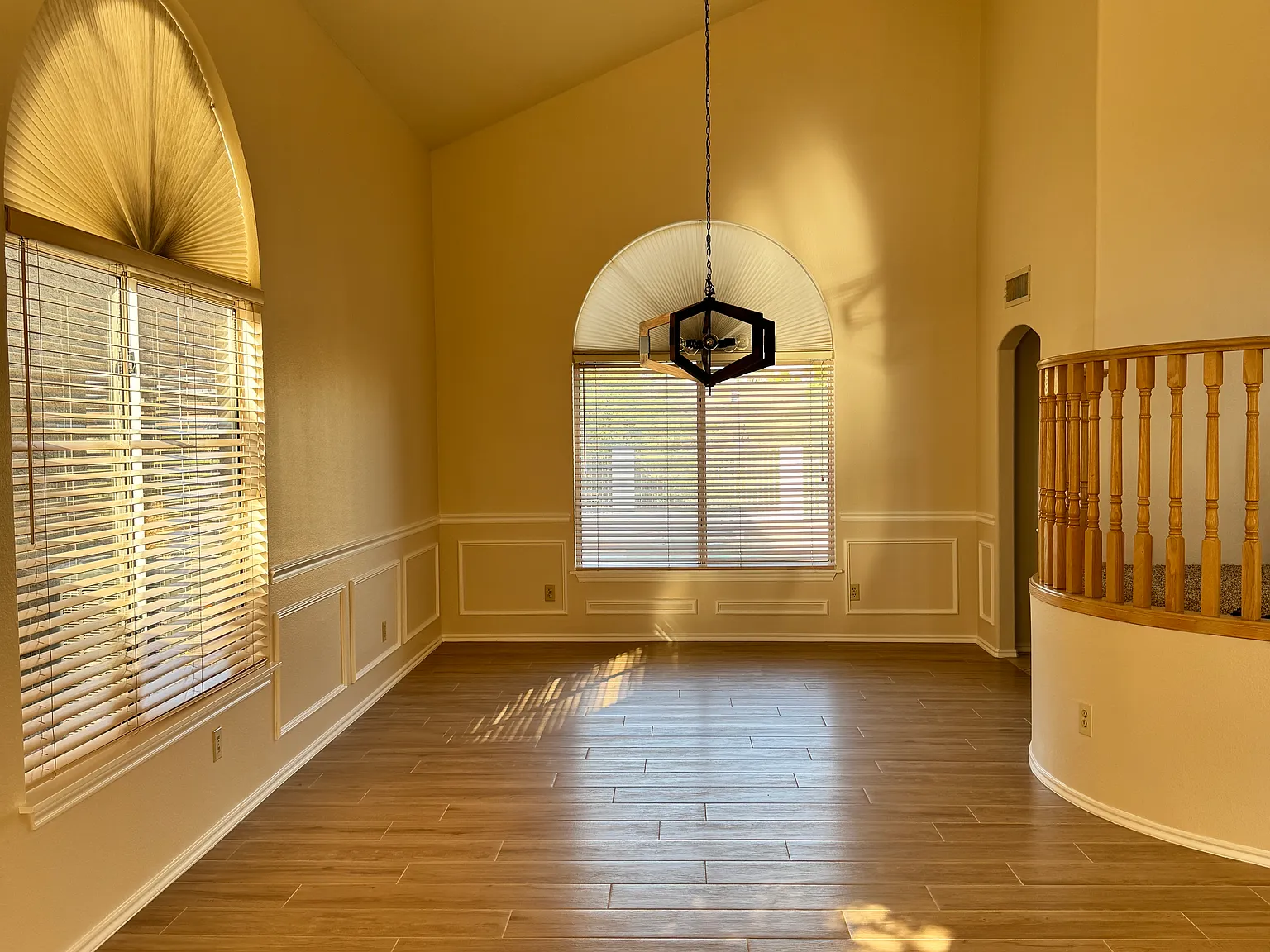 3 bed, 2.5 bath, 2691 sqft, $3,000 — Photo 3