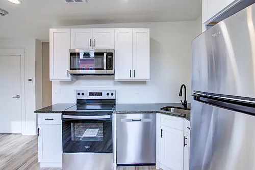 11 E Walnut St #3 Photo 1