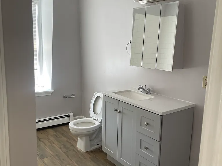 15 Albion St #2 — Photo 20