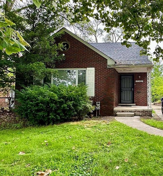 1st image of 20486 Marx St
