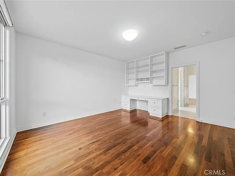1049 Oak Grove Pl — Photo 40