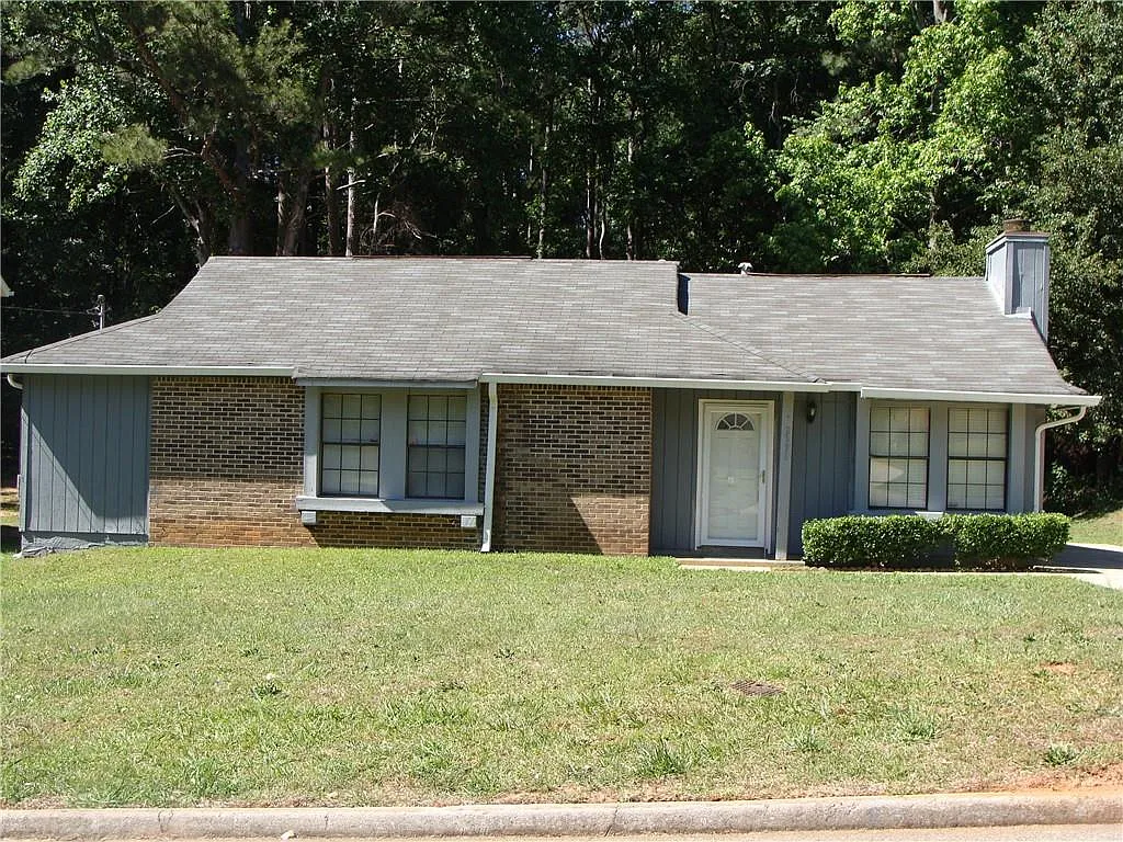 Building Photo - 2331 Newgate Dr