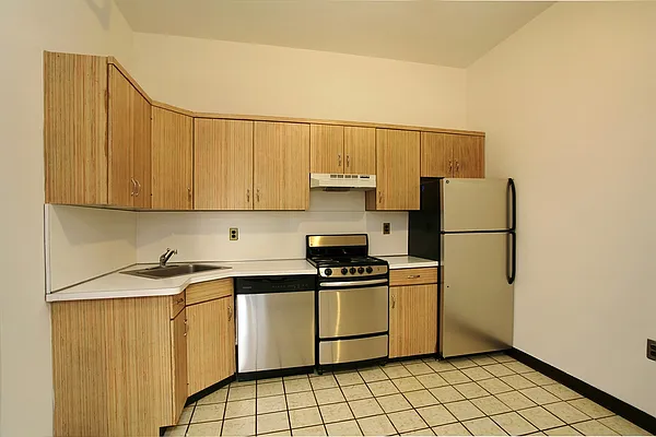 Rented by Corcoran | media 24