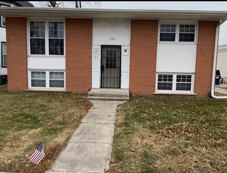 2 bed, 850 sqft, $1,250 — Photo 1