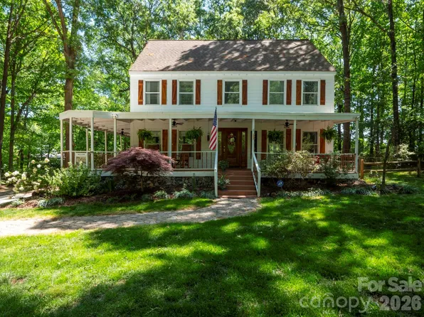 7802 Surry Ln, Indian Trail, NC 28079