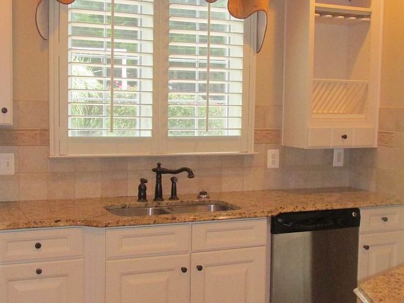 5th image of 6877 Mill Valley Dr