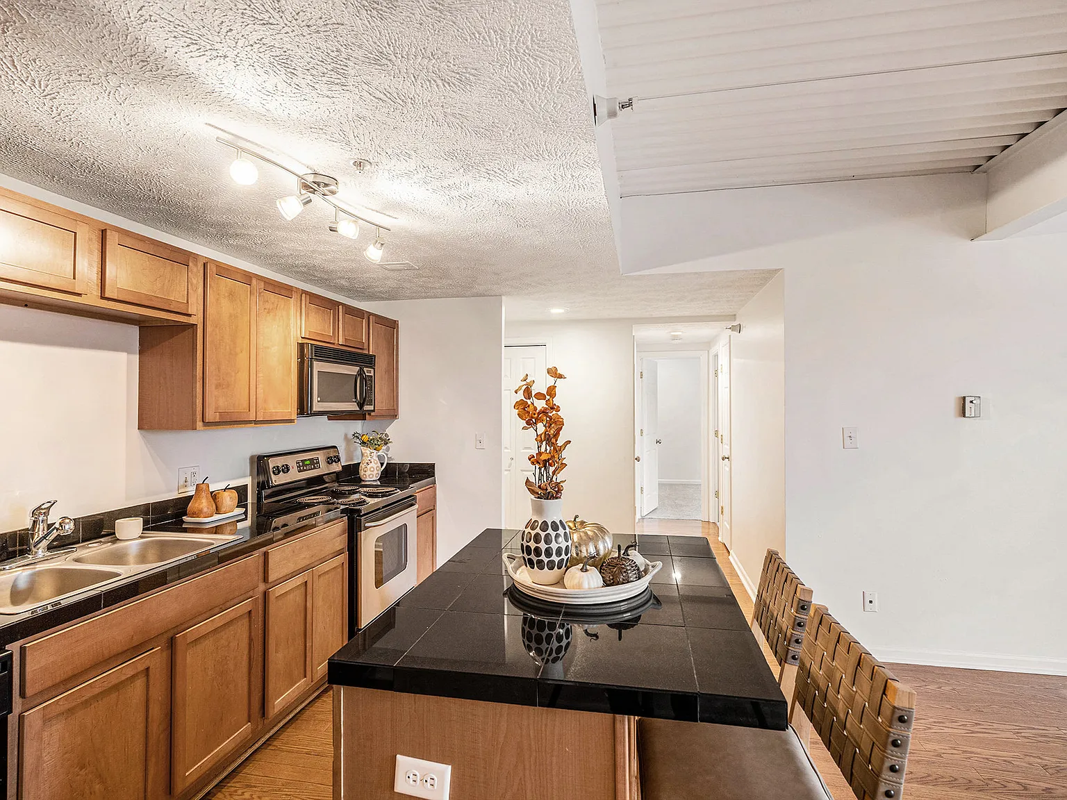 105 N 31st Ave — Photo 3