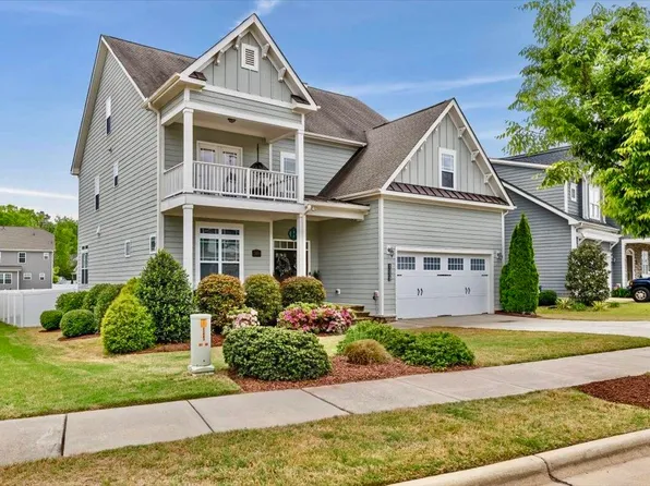 109 Virginia Creek Dr, Holly Springs, NC 27540