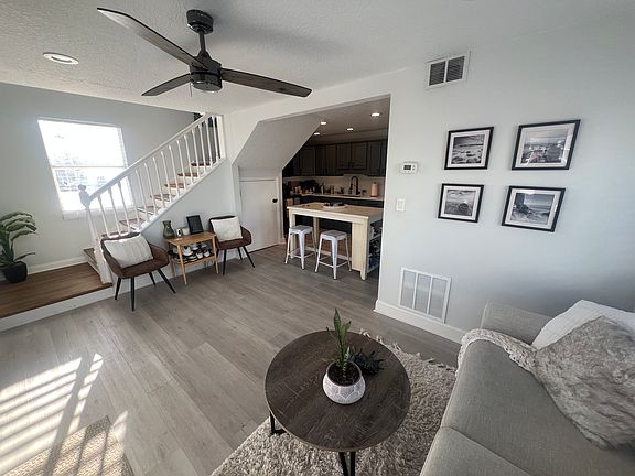 4th image of 127 12th Ave N #2