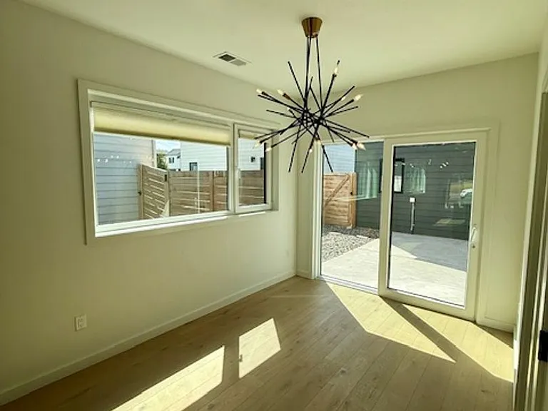 2957 S 27th Ave — Photo 18