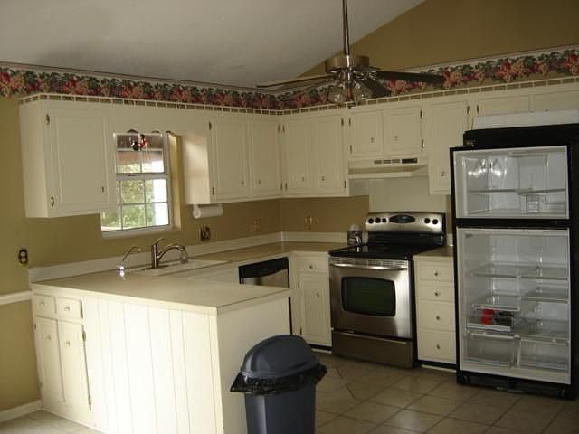 2nd image of 1209 Jacksons Hill Rd