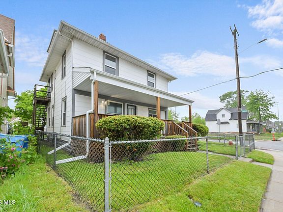 2nd image of 3279 N Detroit Ave