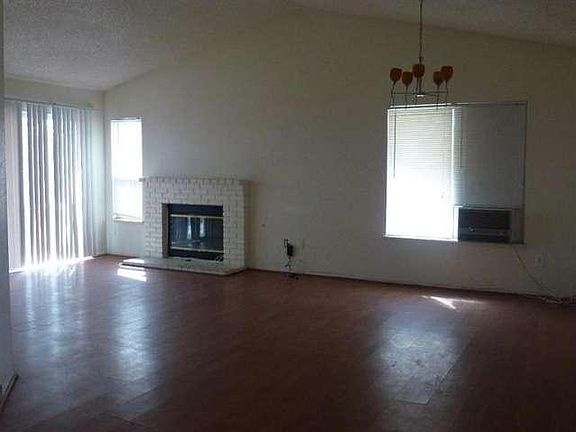 3rd image of 664 Twinberry Ln