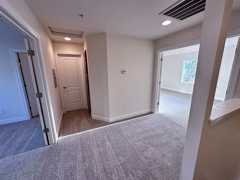 165 Lancaster Dr #2 — Photo 8
