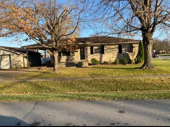 6011 Mount Everest Dr, Louisville, KY 40216