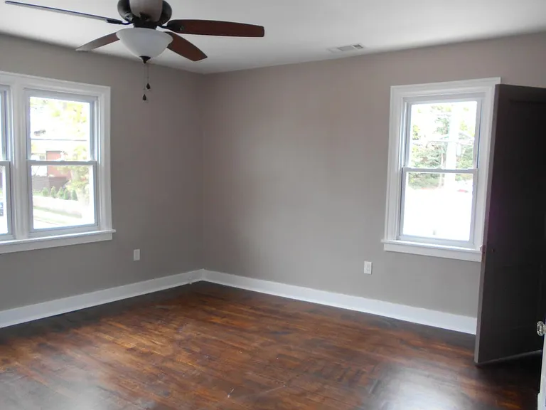 5652 Solway St — Photo 3