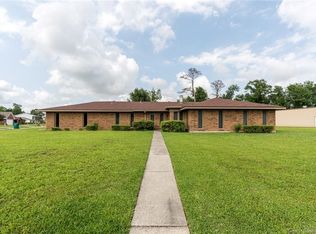 18 E End Ave, Sulphur, LA 70663