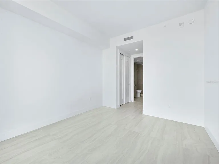 301 Quay Cmns #1003 — Photo 25