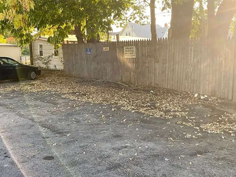 504 S Liberty St #F — Photo 11