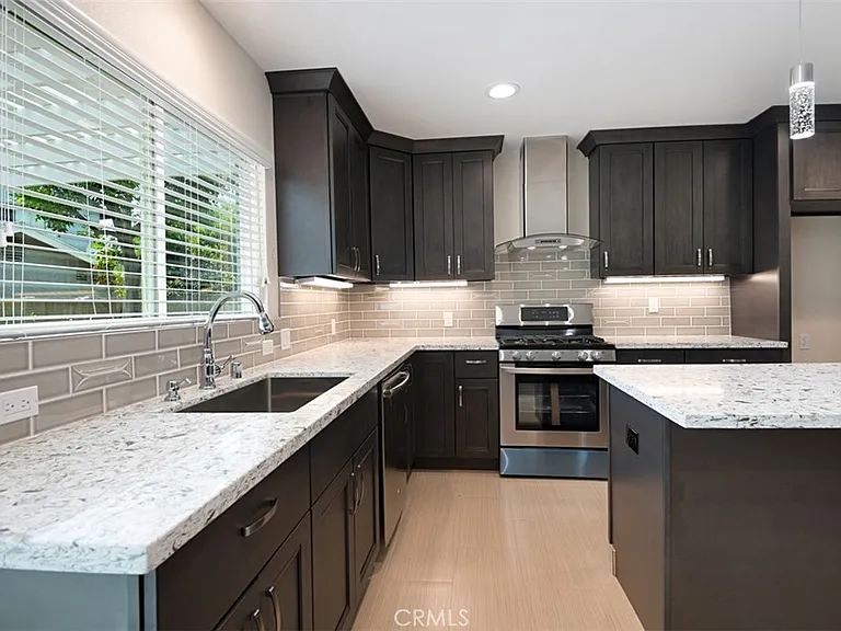 602 Carnation Dr — Photo 13