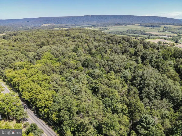 Bastian Rd, Halifax, PA 17032