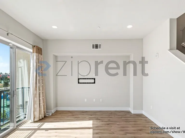1757 Hazelnut Ln — Photo 8