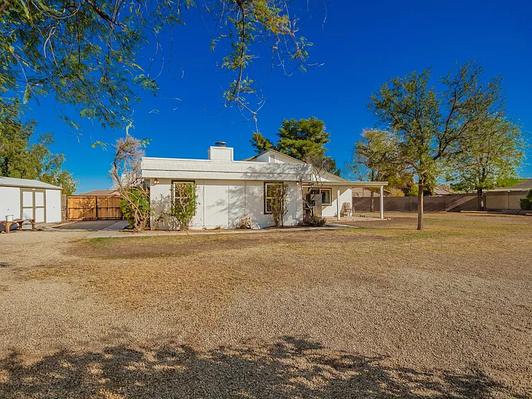 2321 E Enid Cir — Photo 41