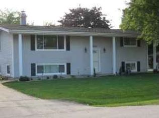 4626 Carter Dr, Racine, WI 53402