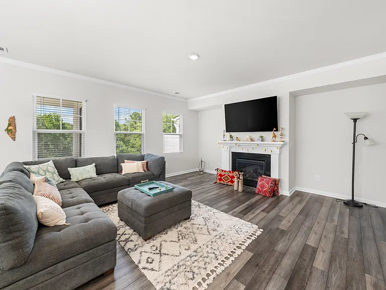 3021 Montlawn Pl — Photo 17