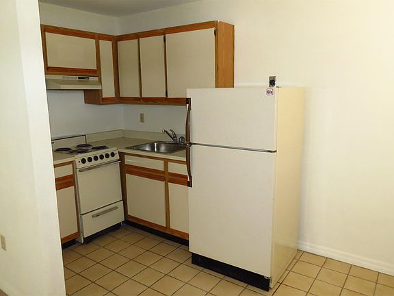 4th image of 123A Cardinal Dr