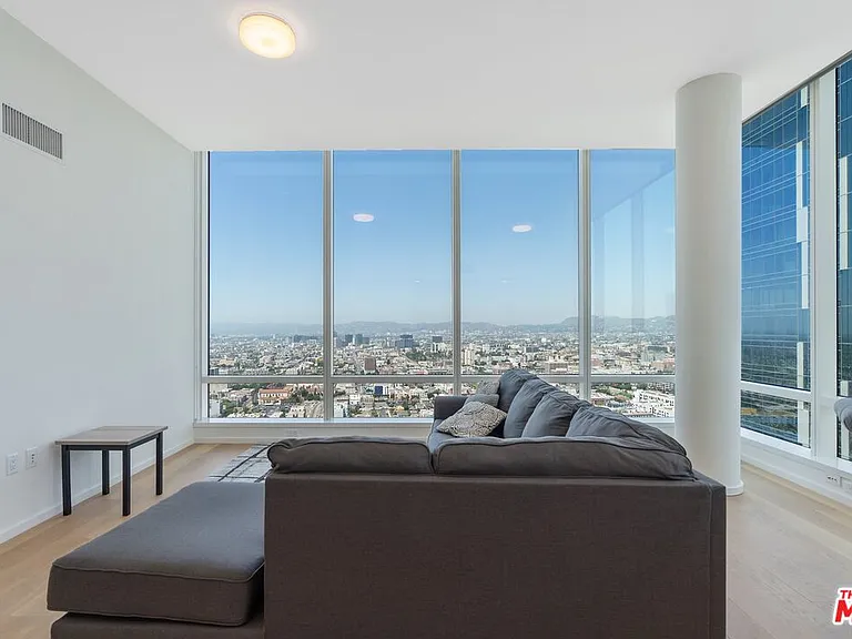877 Francisco St #4202 — Photo 6
