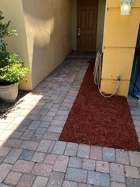 1st image of 1018 Pipers Cay Dr #111