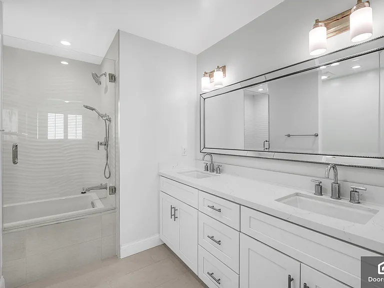 535 S Orange Grove Blvd #12 — Photo 16