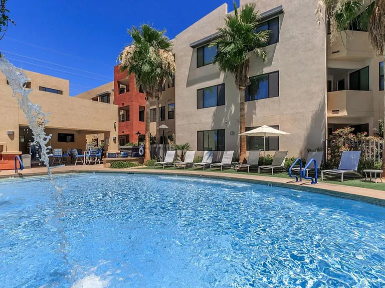 Las Aguas Apartments — Photo 10
