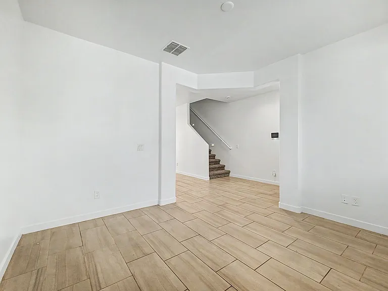 10984 W Pierce St — Photo 30