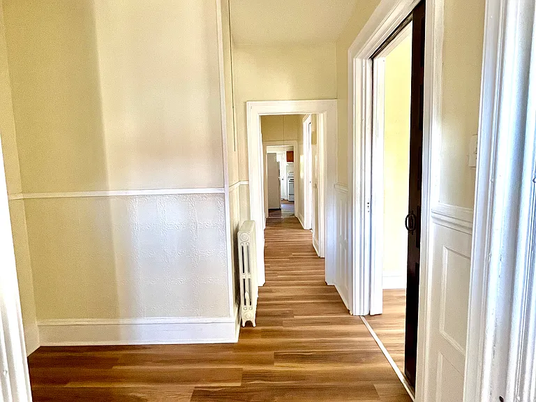 1310 Washburn St #1 — Photo 5