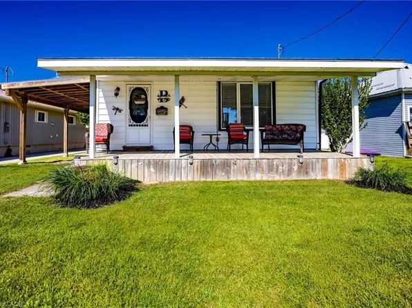 22 Bass Ln, Norfolk County, ON N0E 1M0